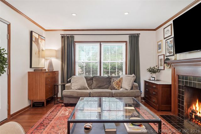 4710 E 8th Street, Tulsa, OK 74112