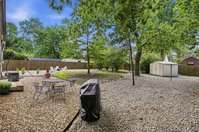 4710 E 8th Street, Tulsa, OK 74112