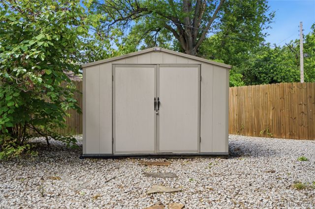 4710 E 8th Street, Tulsa, OK 74112