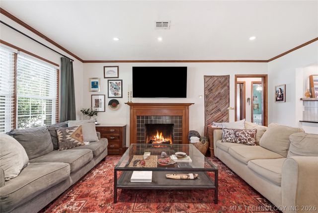 4710 E 8th Street, Tulsa, OK 74112