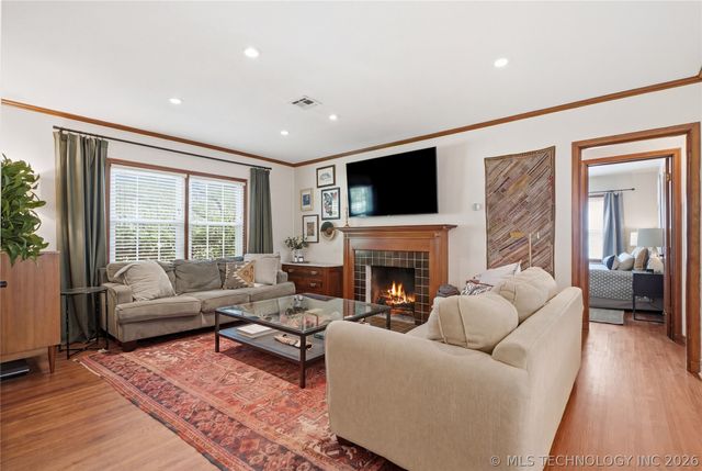 4710 E 8th Street, Tulsa, OK 74112