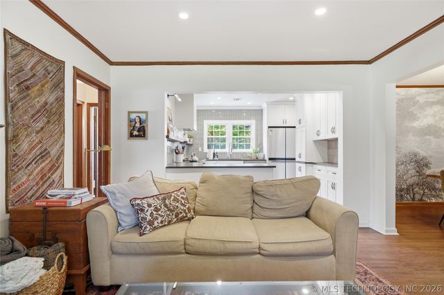 4710 E 8th Street, Tulsa, OK 74112