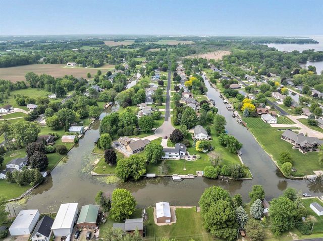 KILLDEER LANE, Oshkosh, WI 54901