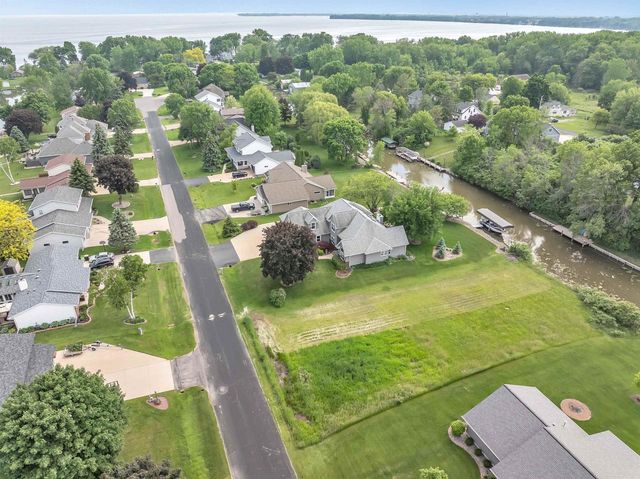 KILLDEER LANE, Oshkosh, WI 54901
