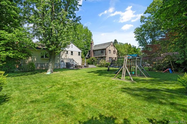 20 Kingston Road, Scarsdale, NY 10583