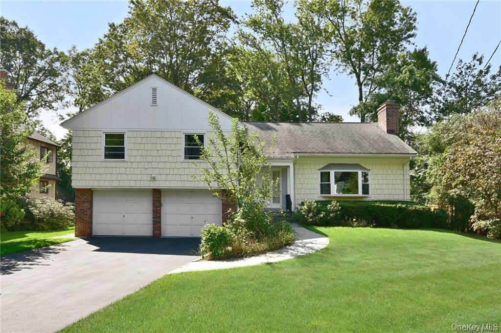 20 Kingston Road, Scarsdale, NY 10583