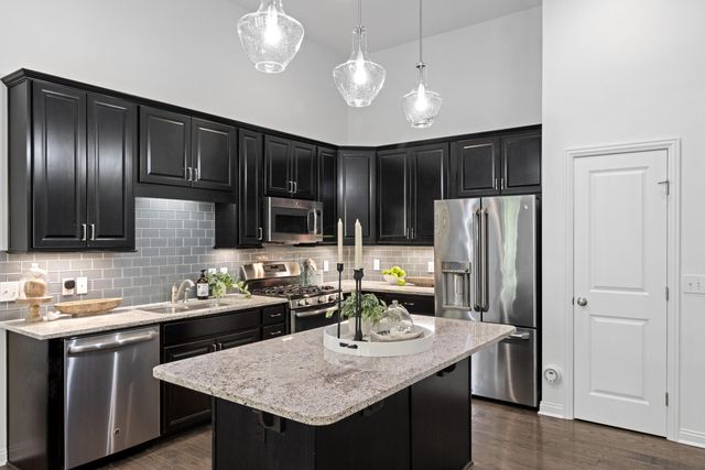 6195 Saunders Way, Westerville, OH 43081