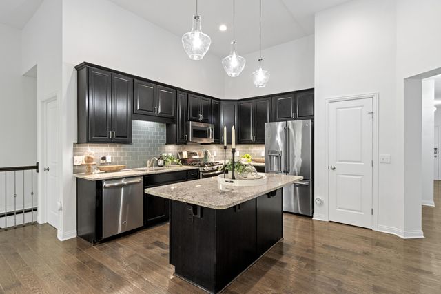 6195 Saunders Way, Westerville, OH 43081