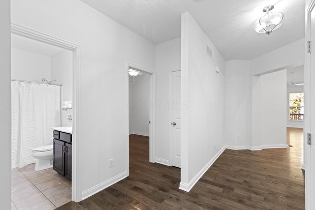 6195 Saunders Way, Westerville, OH 43081