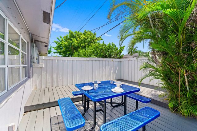 1518-1520 NE 51st Street, Fort Lauderdale, FL 33334