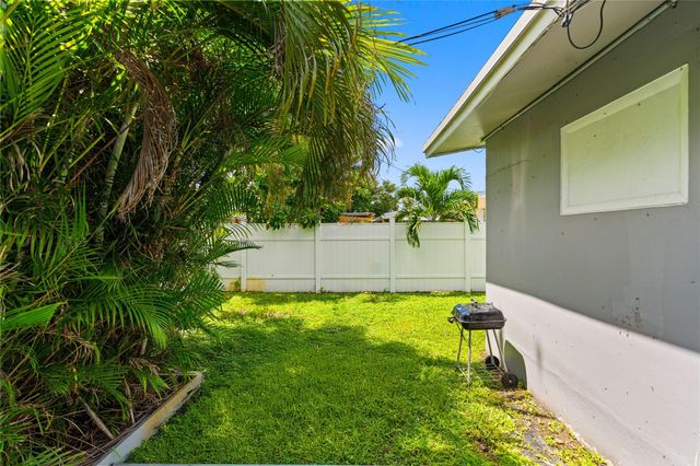 1518-1520 NE 51st Street, Fort Lauderdale, FL 33334