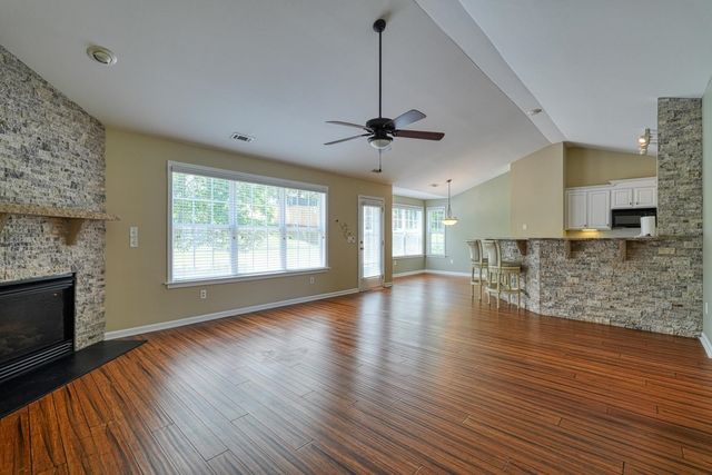831 Vandenburg Drive, Boiling Springs, SC 29316