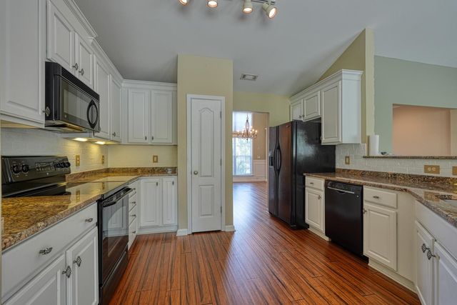 831 Vandenburg Drive, Boiling Springs, SC 29316