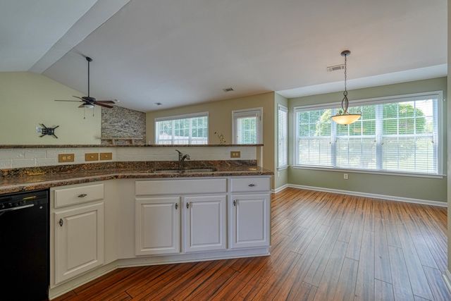 831 Vandenburg Drive, Boiling Springs, SC 29316