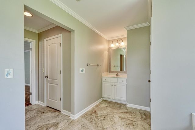 831 Vandenburg Drive, Boiling Springs, SC 29316
