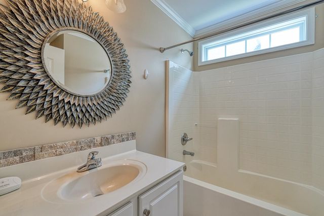 831 Vandenburg Drive, Boiling Springs, SC 29316