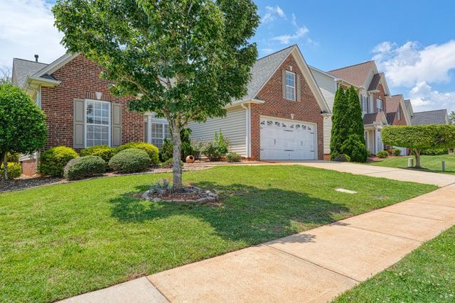 831 Vandenburg Drive, Boiling Springs, SC 29316