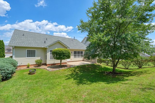 831 Vandenburg Drive, Boiling Springs, SC 29316