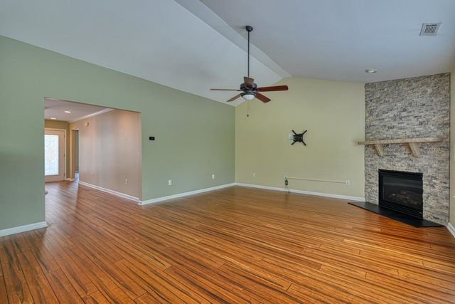 831 Vandenburg Drive, Boiling Springs, SC 29316