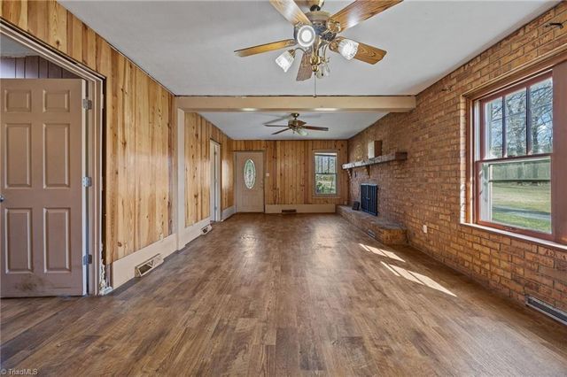 4027 Old Lexington Road, Asheboro, NC 27205