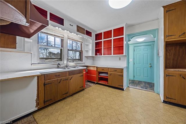 4027 Old Lexington Road, Asheboro, NC 27205