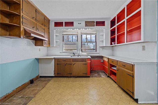 4027 Old Lexington Road, Asheboro, NC 27205