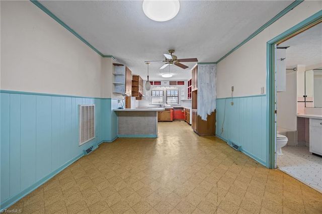 4027 Old Lexington Road, Asheboro, NC 27205