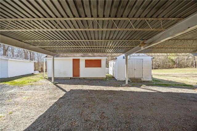 4027 Old Lexington Road, Asheboro, NC 27205