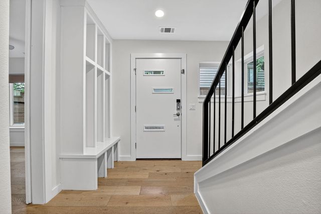 2301 Bluebonnet LN 5, Austin, TX 78704