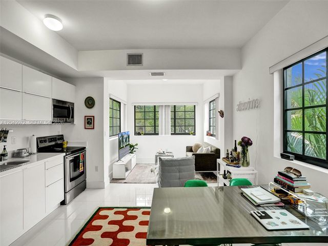 1901 S Le Jeune Road 3, Coral Gables, FL 33134