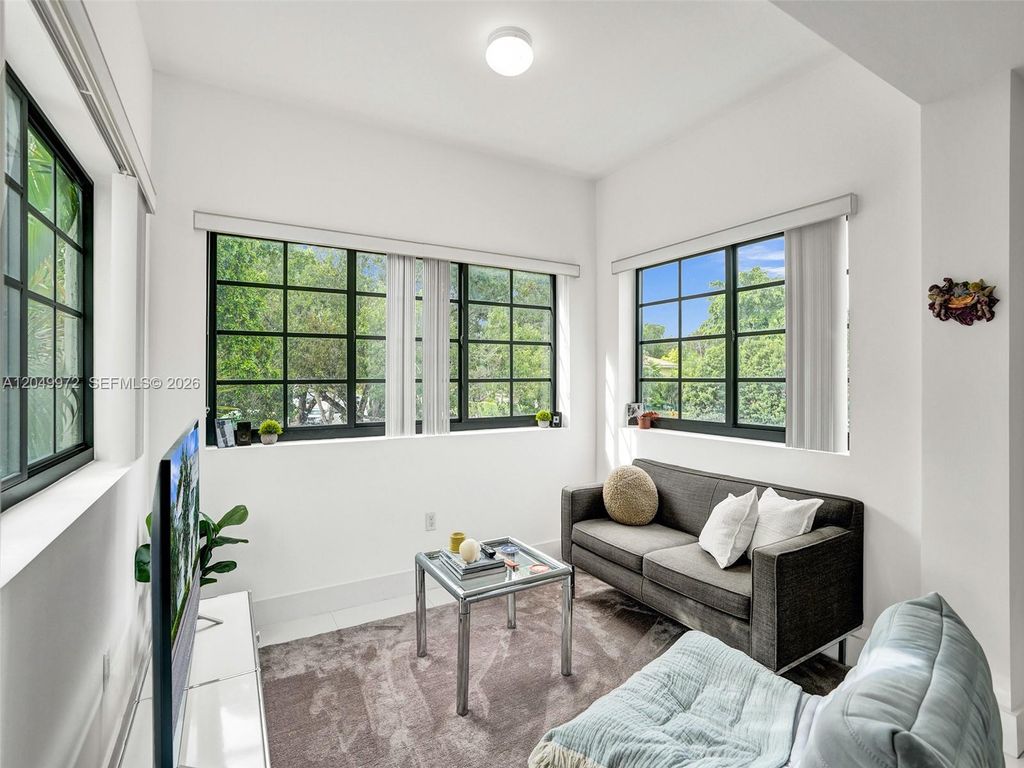 1901 S Le Jeune Road 3, Coral Gables, FL 33134