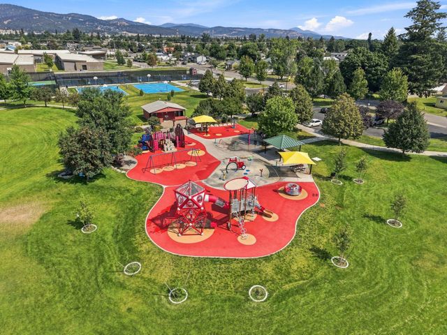 17422 E Maxwell Ave, Greenacres, WA 99016