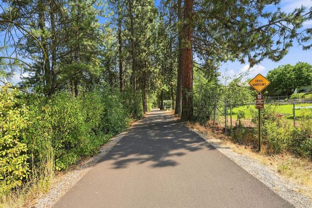 17422 E Maxwell Ave, Greenacres, WA 99016