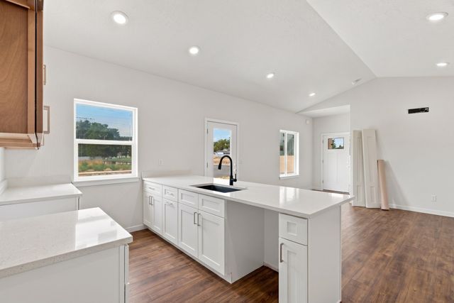 17422 E Maxwell Ave, Greenacres, WA 99016