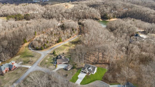 53 Jordan Dr, Estill Springs, TN 37330