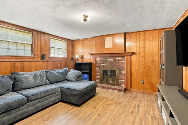33 Braney Road, Millbury, MA 01527