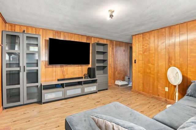33 Braney Road, Millbury, MA 01527