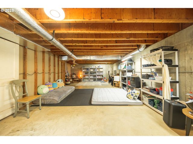 92693 TT LARSON Rd, Astoria, OR 97103