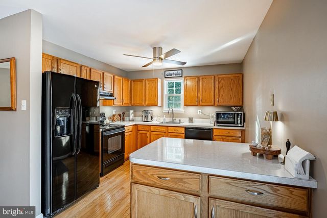 300 REVERE CT, Coatesville, PA 19320