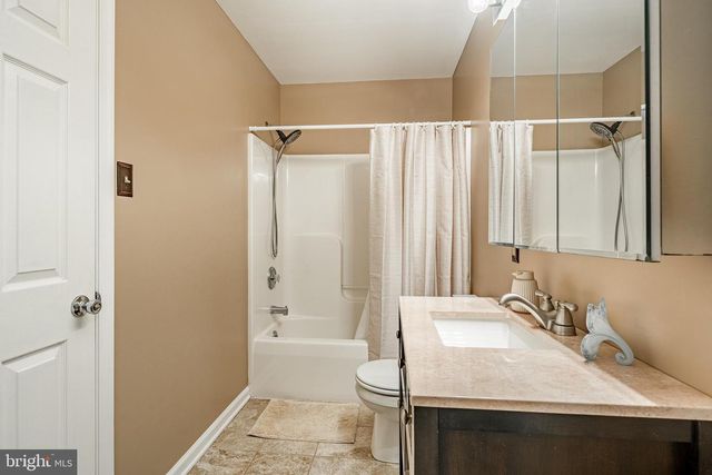 300 REVERE CT, Coatesville, PA 19320