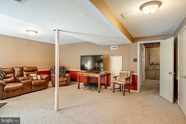 300 REVERE CT, Coatesville, PA 19320