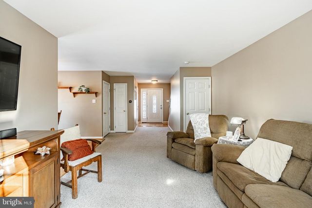 300 REVERE CT, Coatesville, PA 19320