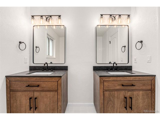 5520 W Kent Pl, Denver, CO 80235