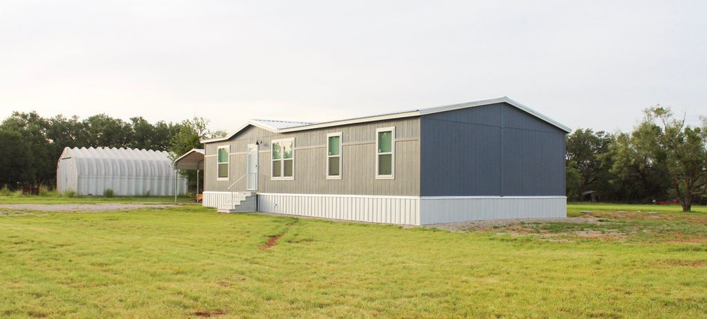 8015 County Road 588, Brownwood, TX 76801