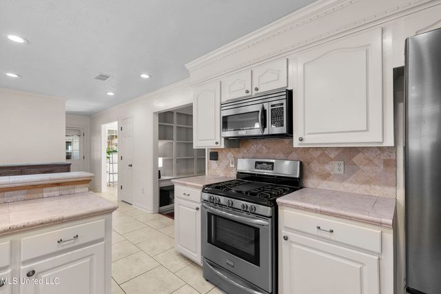 602 Audubon Point Drive, Brandon, MS 39047