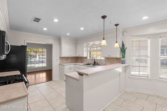 602 Audubon Point Drive, Brandon, MS 39047