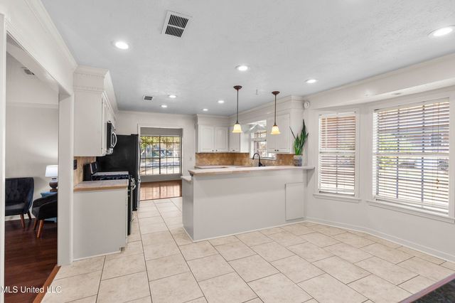 602 Audubon Point Drive, Brandon, MS 39047