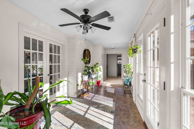 602 Audubon Point Drive, Brandon, MS 39047