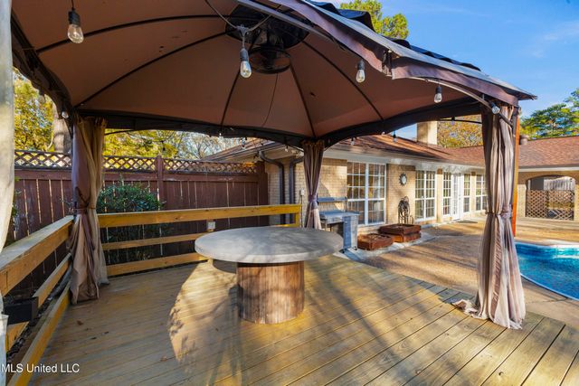 602 Audubon Point Drive, Brandon, MS 39047