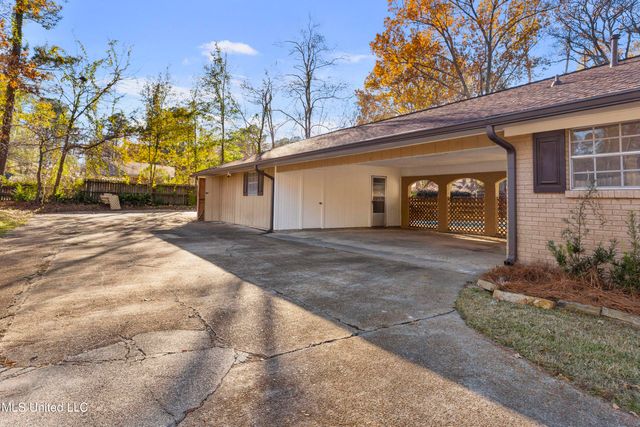 602 Audubon Point Drive, Brandon, MS 39047